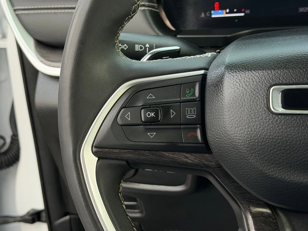 Used 2023 Jeep Grand Cherokee L Limited image 20