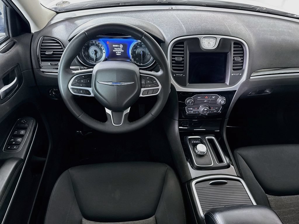 Used 2023 Chrysler 300 Touring w/ Sport Appearance Package RWD image 4