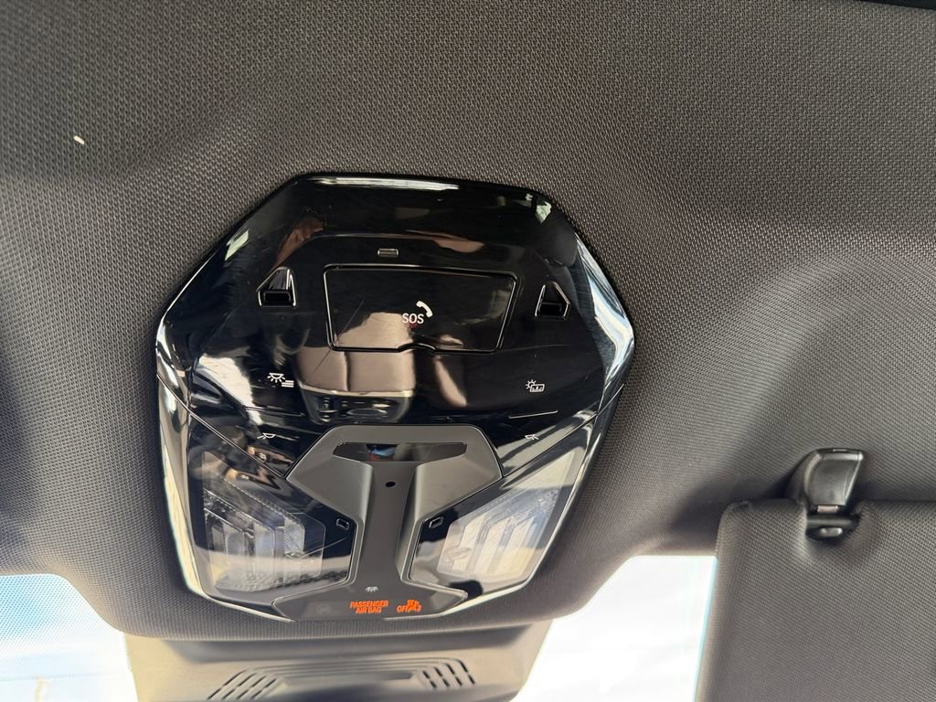 Used 2023 BMW iX xDrive50 w/ Convenience Package image 21