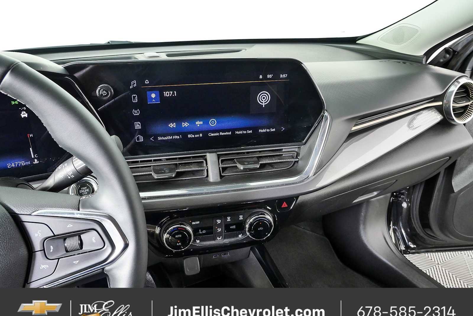 Certified 2025 Chevrolet Trax ACTIV w/ Driver Confidence Package FWD image 12