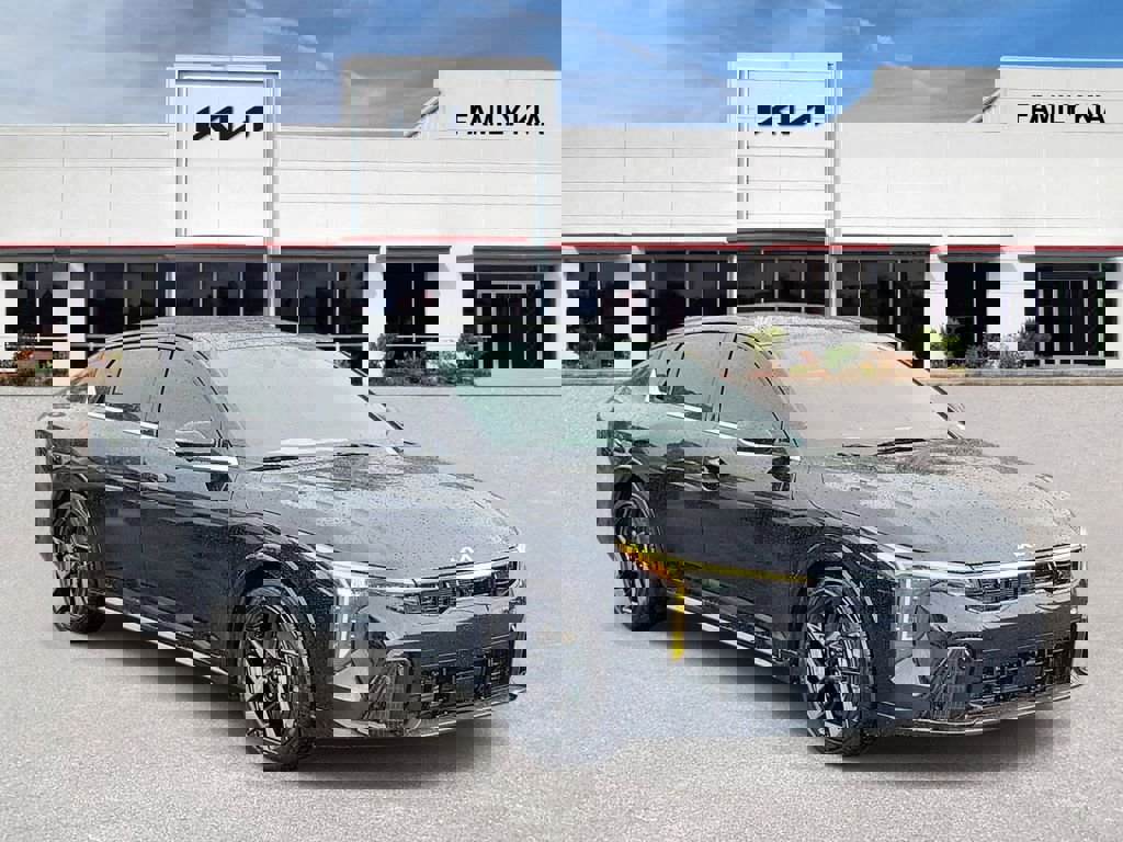 New 2026 Kia K4 GT-Line Turbo image 1