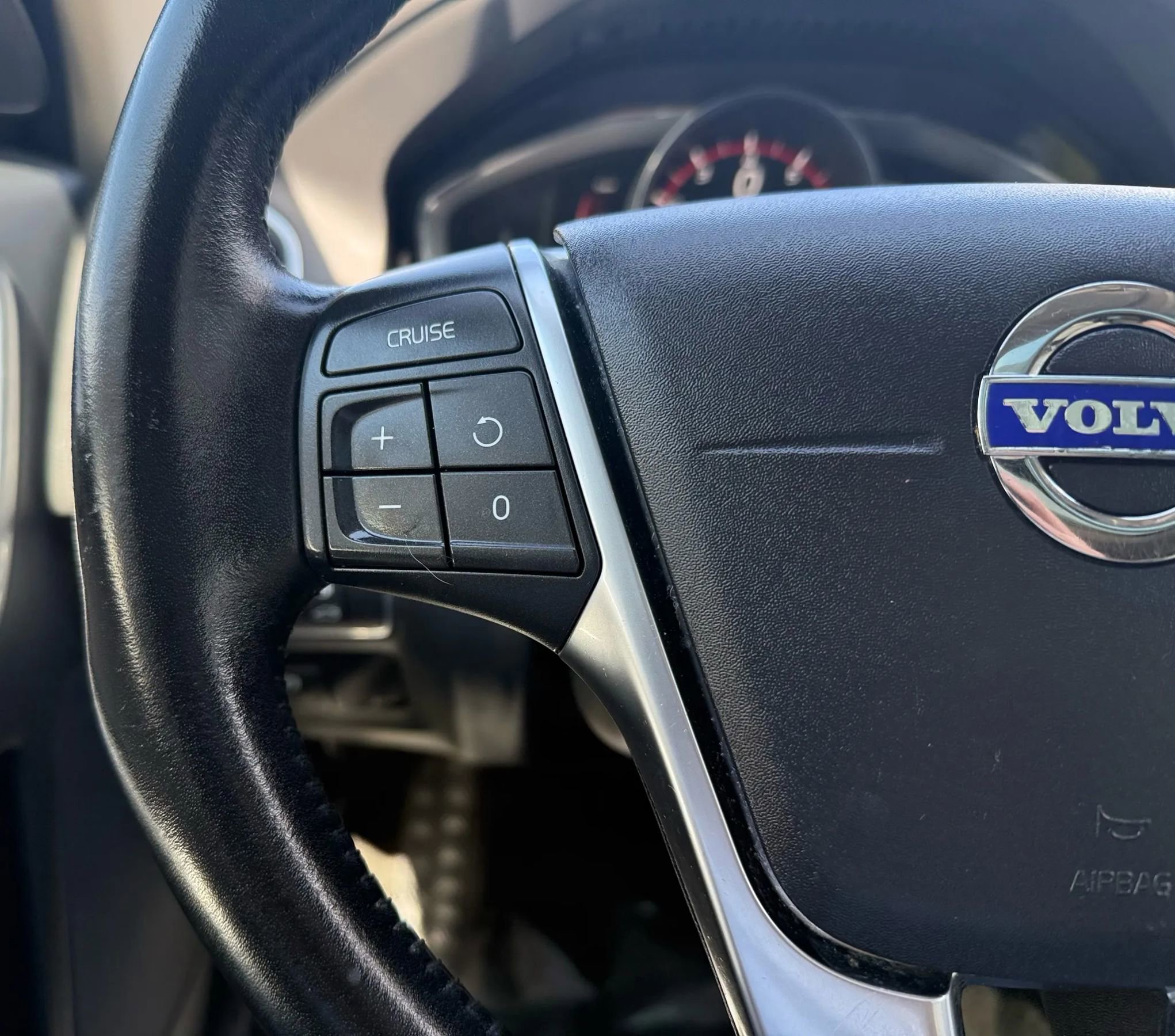 Used 2017 Volvo XC60 T6 Dynamic w/ Preferred Option Package image 14