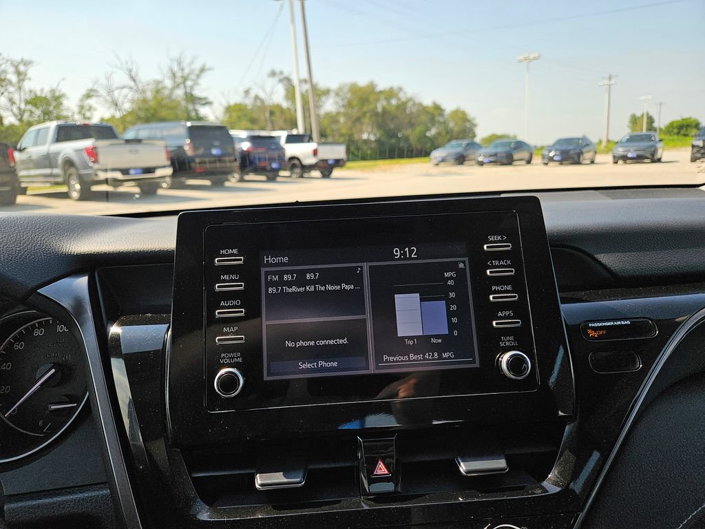 Used 2024 Toyota Camry SE FWD image 13