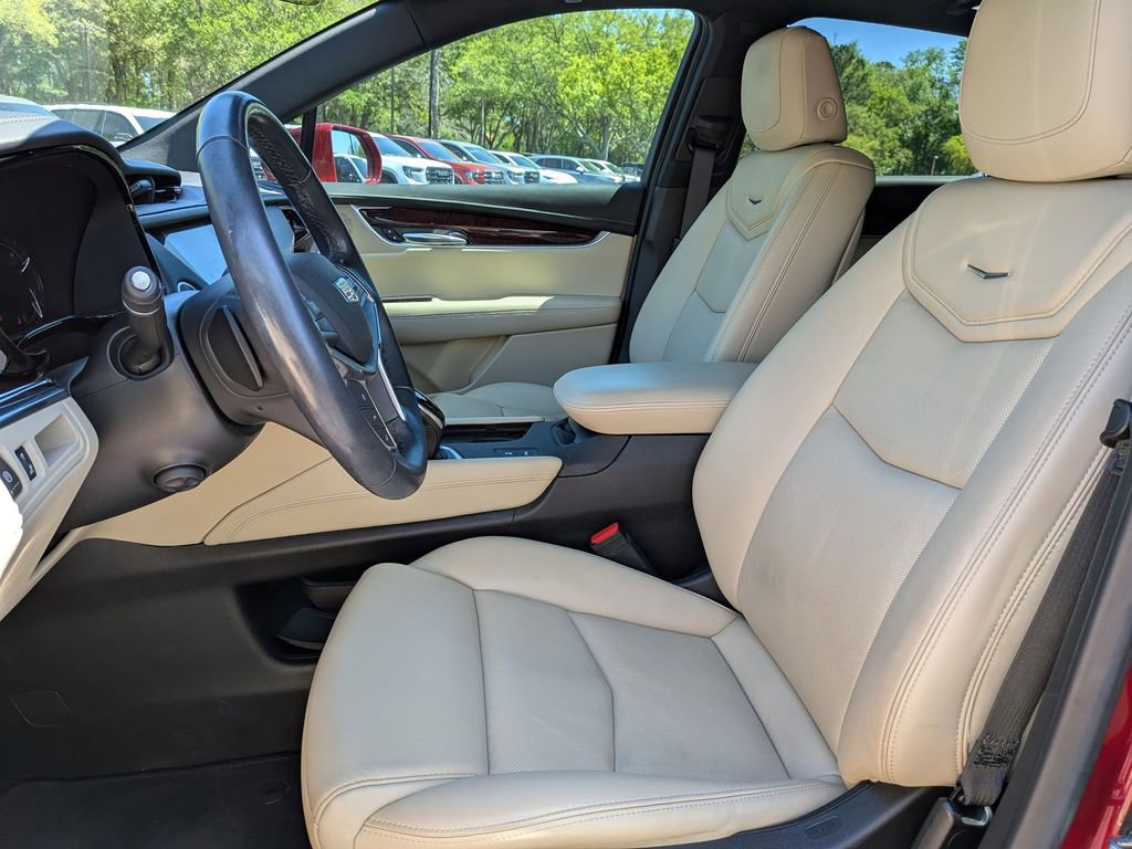 Used 2019 Cadillac XT5 Premium Luxury w/ Driver Assist Package image 24