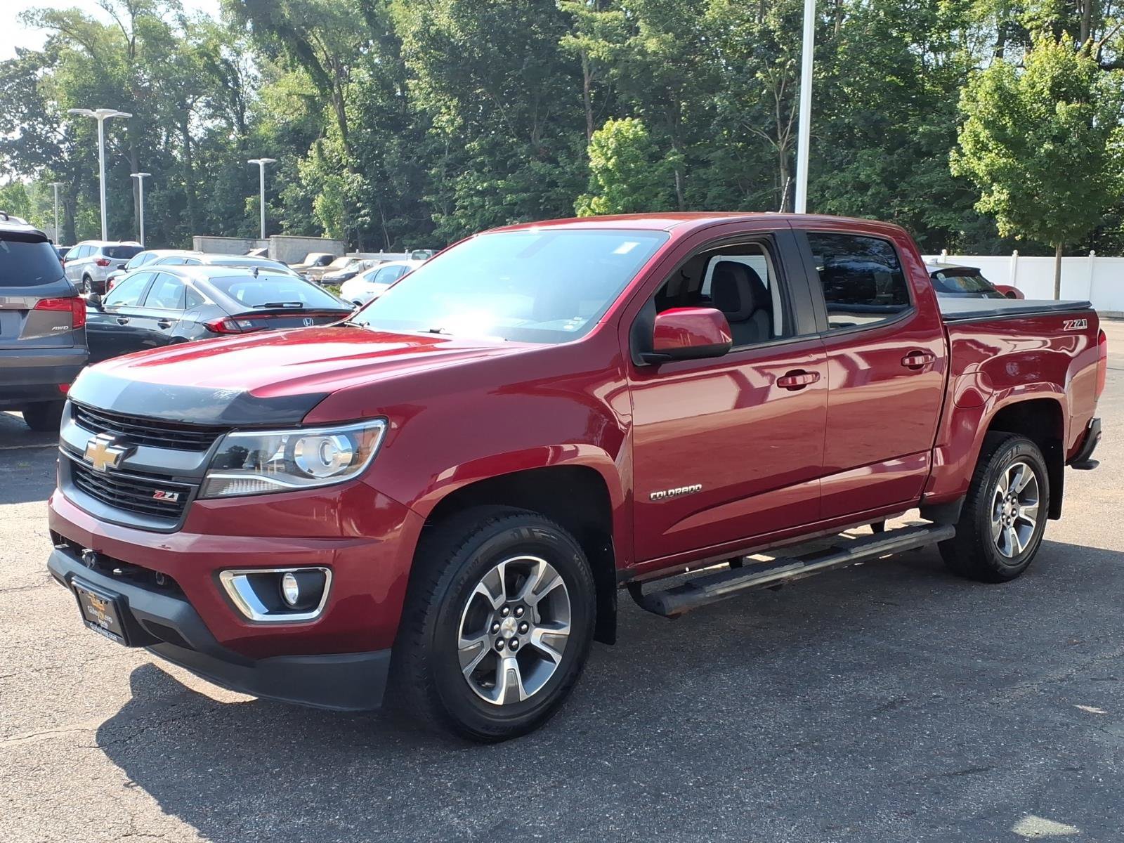 Used 2017 Chevrolet Colorado Z71 AWD/4WD image 3