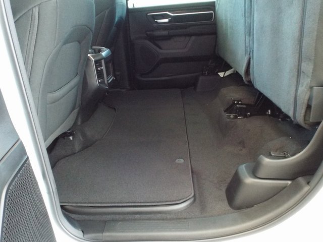 New 2026 RAM 1500 4x4 Crew Cab image 24