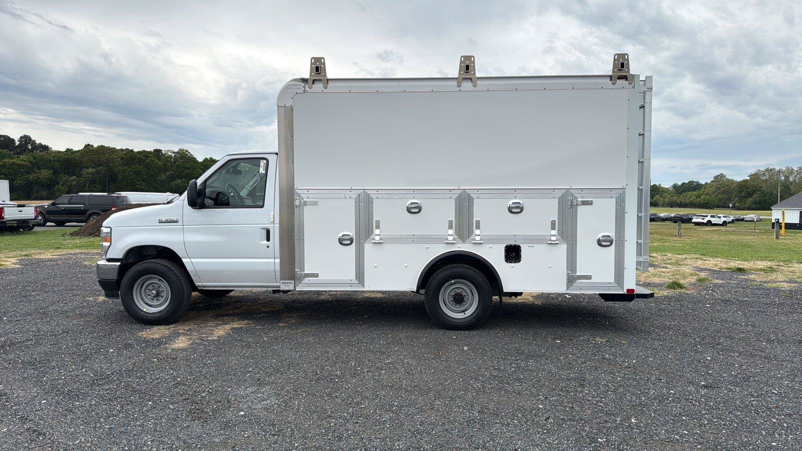 New 2027 Ford E-350 and Econoline 350 Super Duty w/ Power Equipment Group RWD image 2