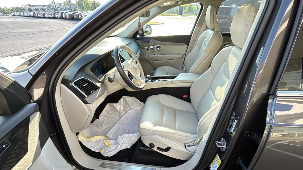 Used 2024 Volvo XC90 T8 Plus w/ Protection Package AWD/4WD image 24