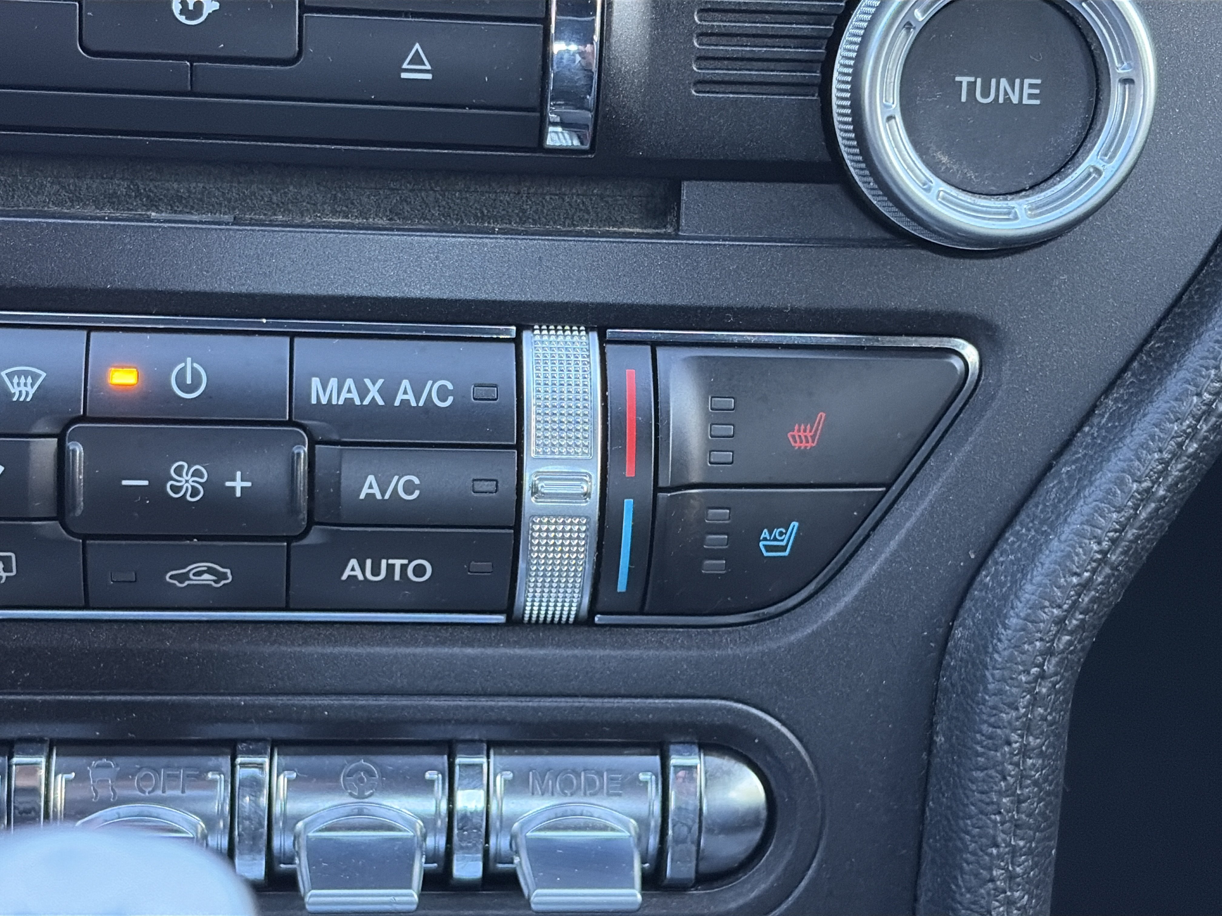 Used 2015 Ford Mustang GT Premium RWD image 32