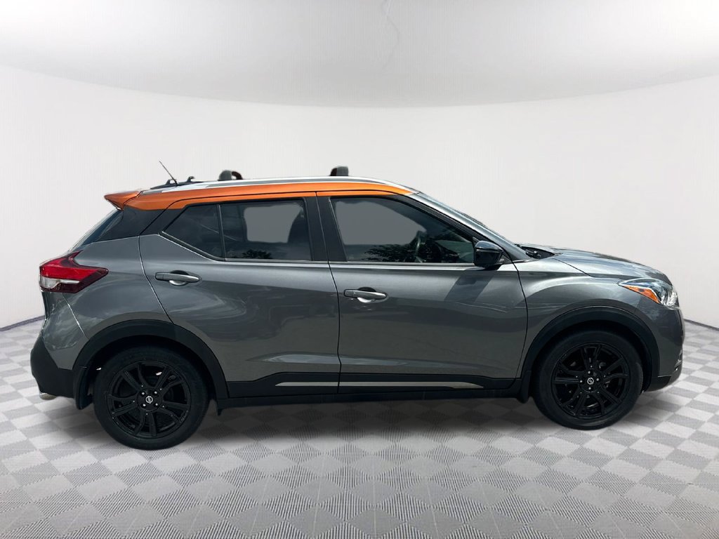 Used 2020 Nissan Kicks SR w/ SR Premium Package FWD image 4