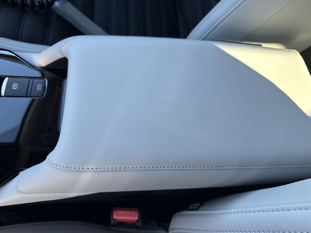 New 2025 Mitsubishi Outlander SE image 41