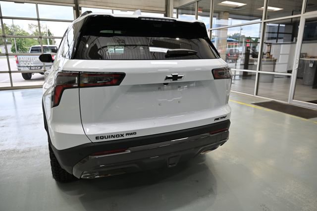 New 2026 Chevrolet Equinox ACTIV w/ Convenience Package III AWD/4WD image 6