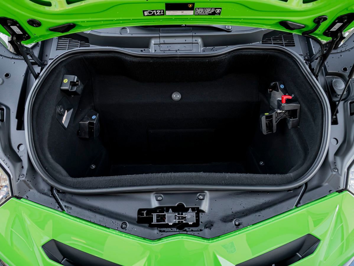 Used 2020 Lamborghini Aventador SVJ AWD/4WD image 30