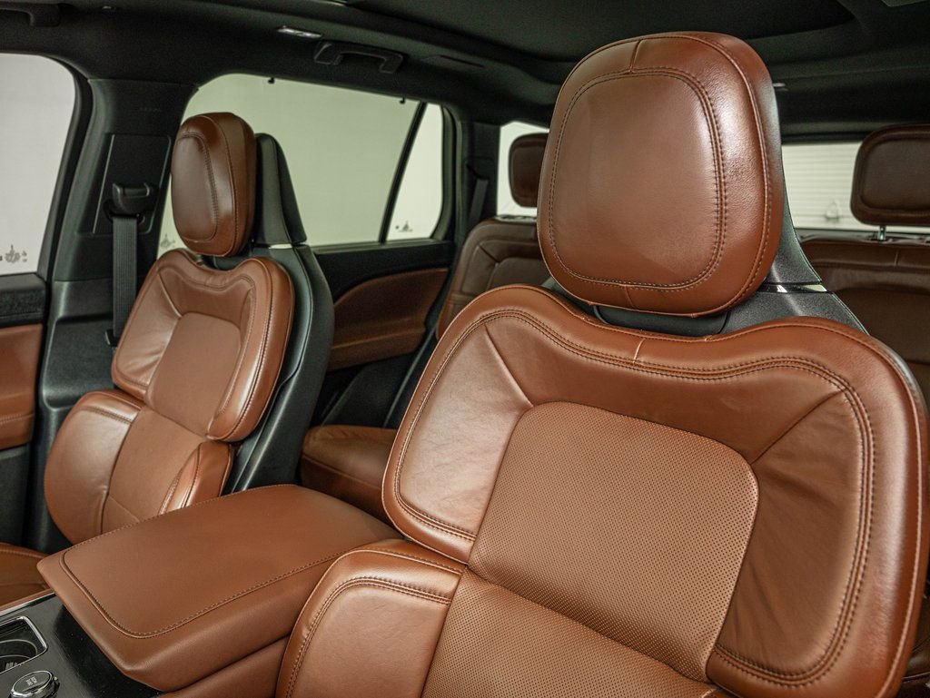 Used 2025 Lincoln Aviator Reserve w/ Luxury Package AWD/4WD image 31