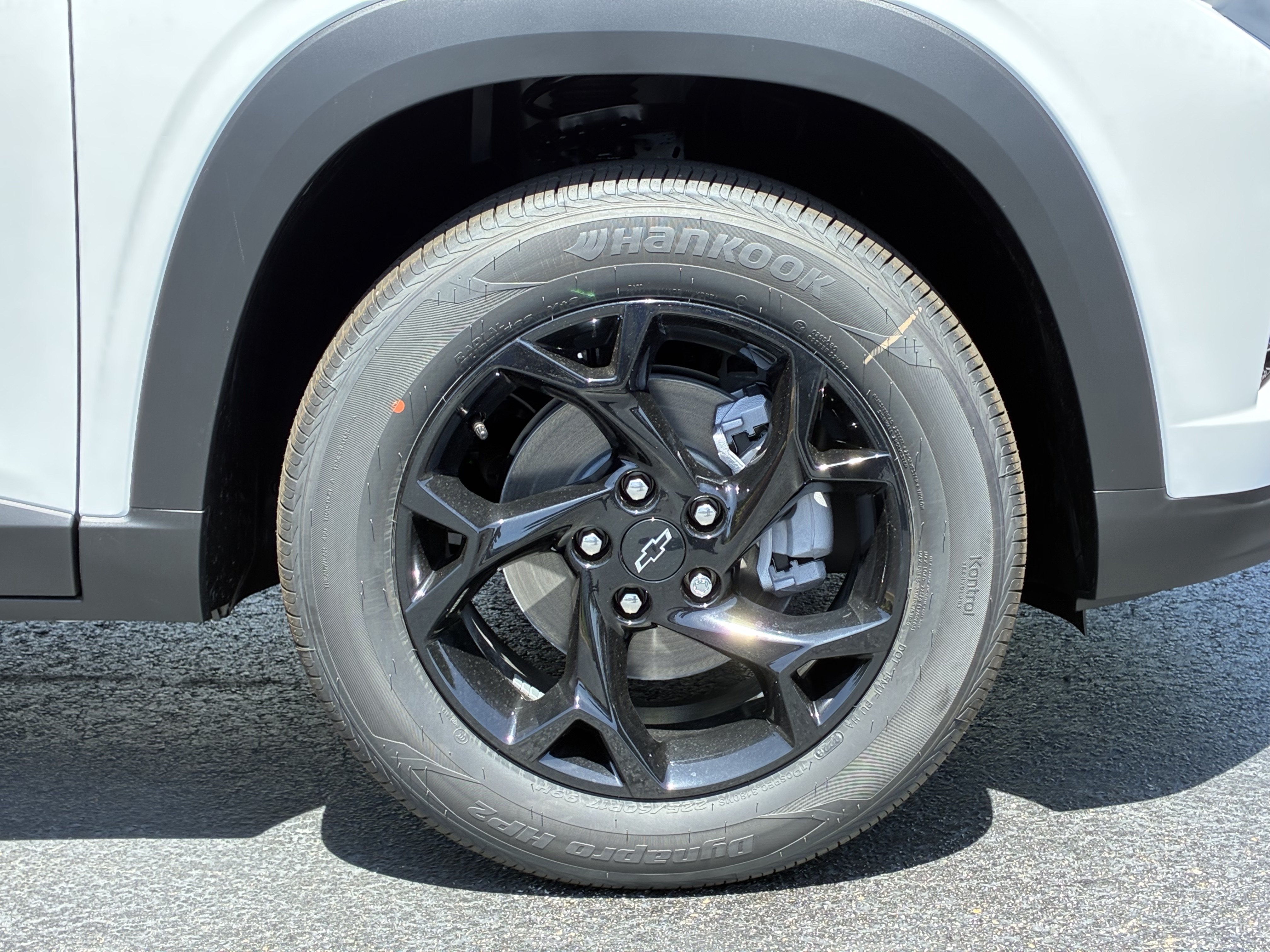 New 2026 Chevrolet Trax LT w/ Driver Confidence Package FWD image 6