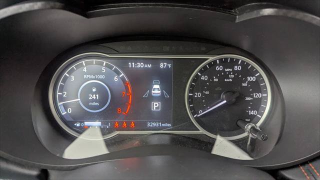 Used 2025 Nissan Versa SR FWD image 27