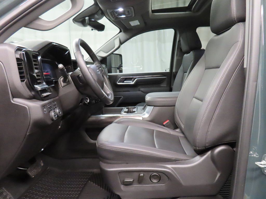 Used 2025 Chevrolet Silverado 2500 LTZ w/ Trail Boss Package image 9