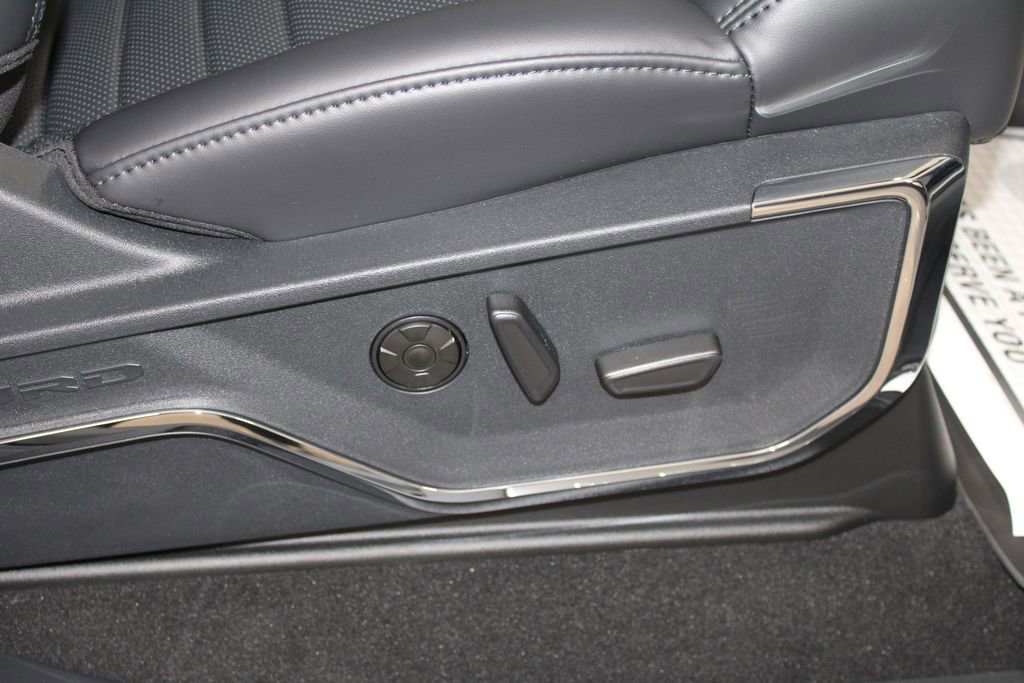 New 2026 Ford F250 Platinum image 32