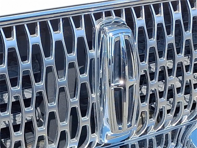 Used 2020 Lincoln Nautilus Reserve w/ Cargo Utility Package AWD/4WD image 30