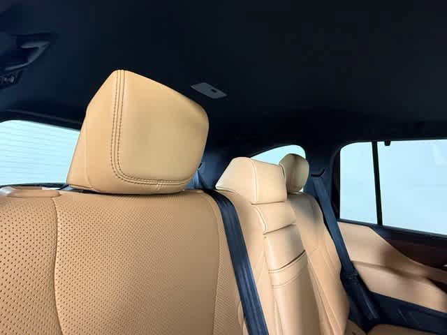 Used 2023 Lexus LX 600 4WD w/ Accessory Package (Z1) image 29
