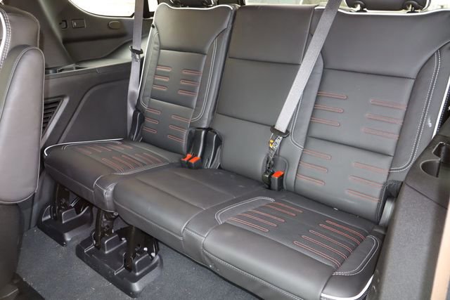Used 2026 GMC Yukon AT4 Ultimate AWD/4WD image 7