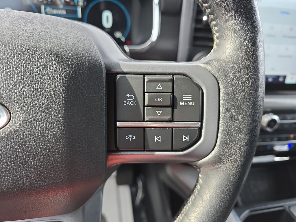 Used 2023 Ford F150 Lariat w/ Max Trailer Tow Package image 19