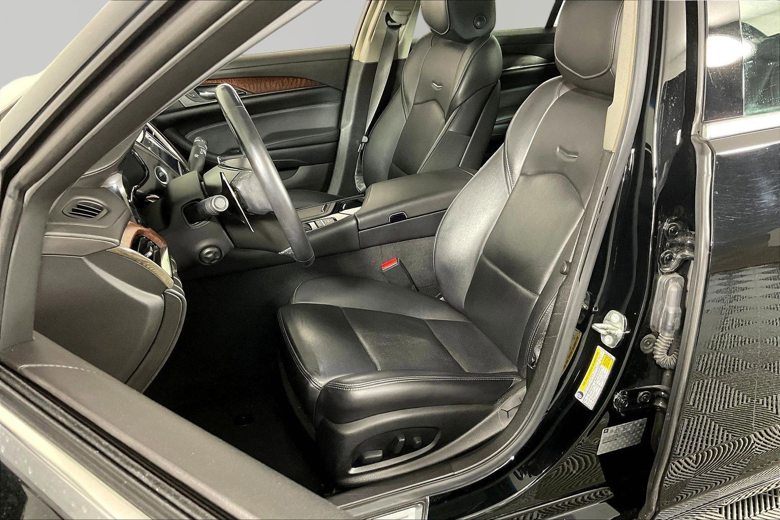 Used 2018 Cadillac CTS Luxury RWD image 21