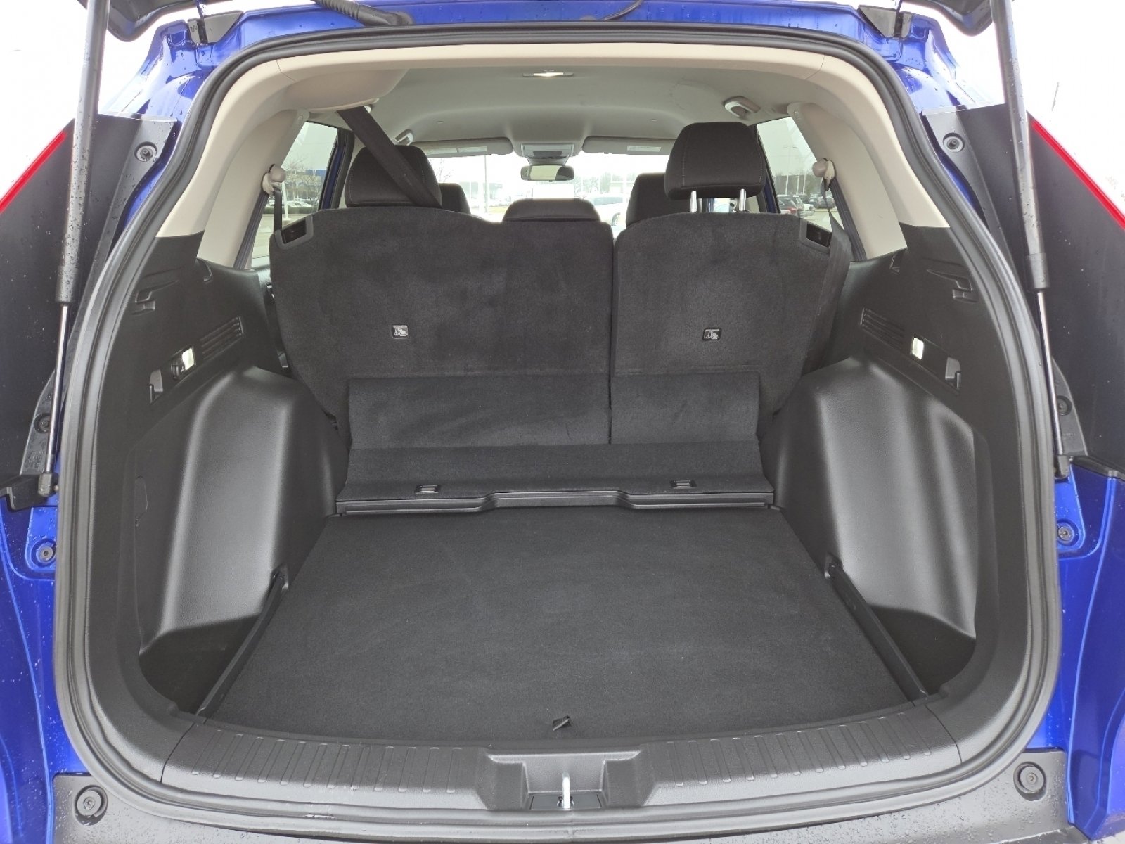 Used 2025 Honda CR-V LX image 19