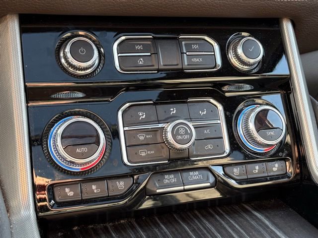 Used 2021 GMC Yukon Denali w/ Denali Premium Package image 21