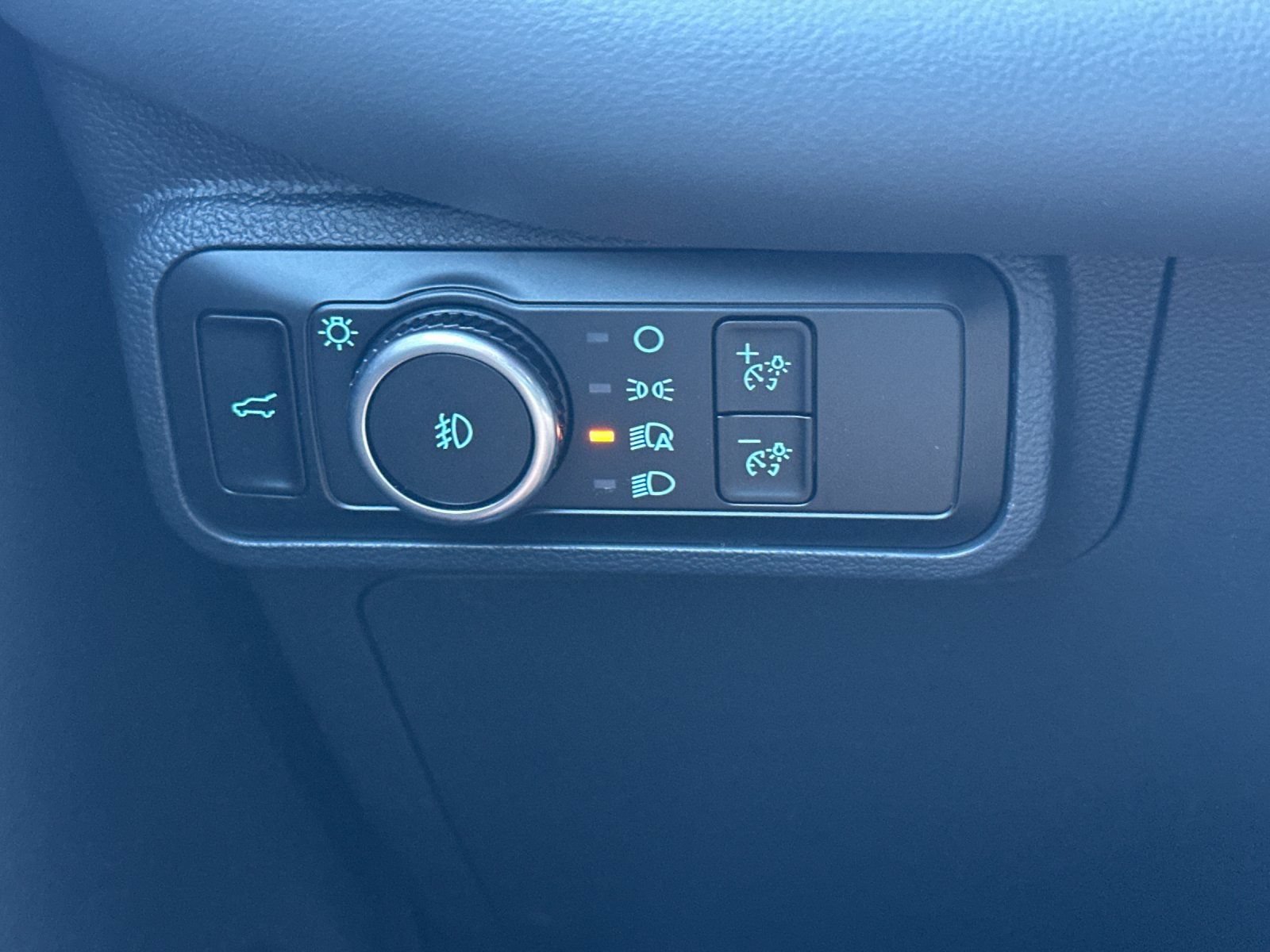 New 2026 Ford Explorer Active w/ Active Comfort Package RWD image 37