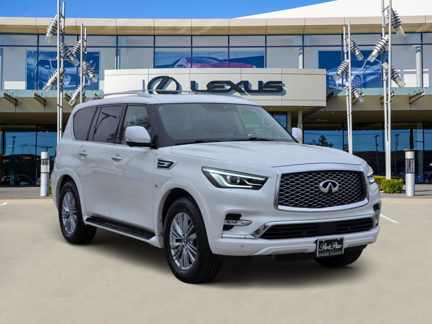 Used 2019 INFINITI QX80 Luxe w/ Proassist Package image 3