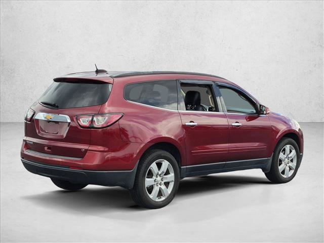 Used 2017 Chevrolet Traverse LT w/ Style and Technology Package FWD image 5
