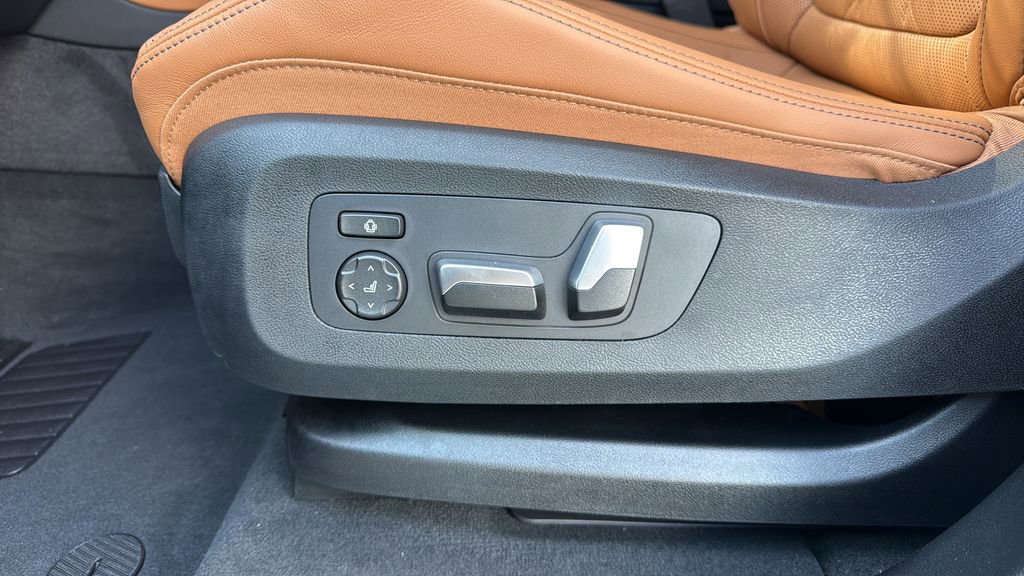 New 2026 BMW X5 xDrive40i w/ M Sport Package image 23