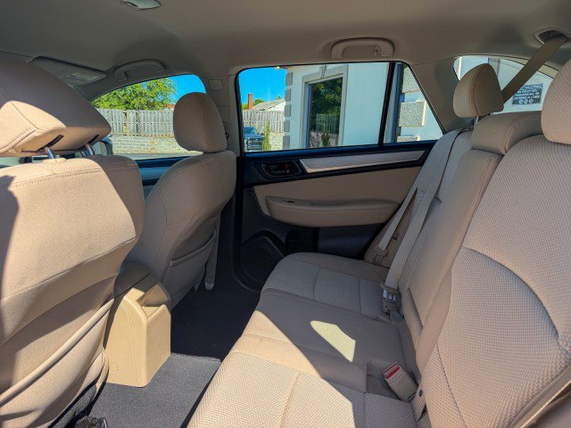 Used 2018 Subaru Outback 2.5i AWD/4WD image 6