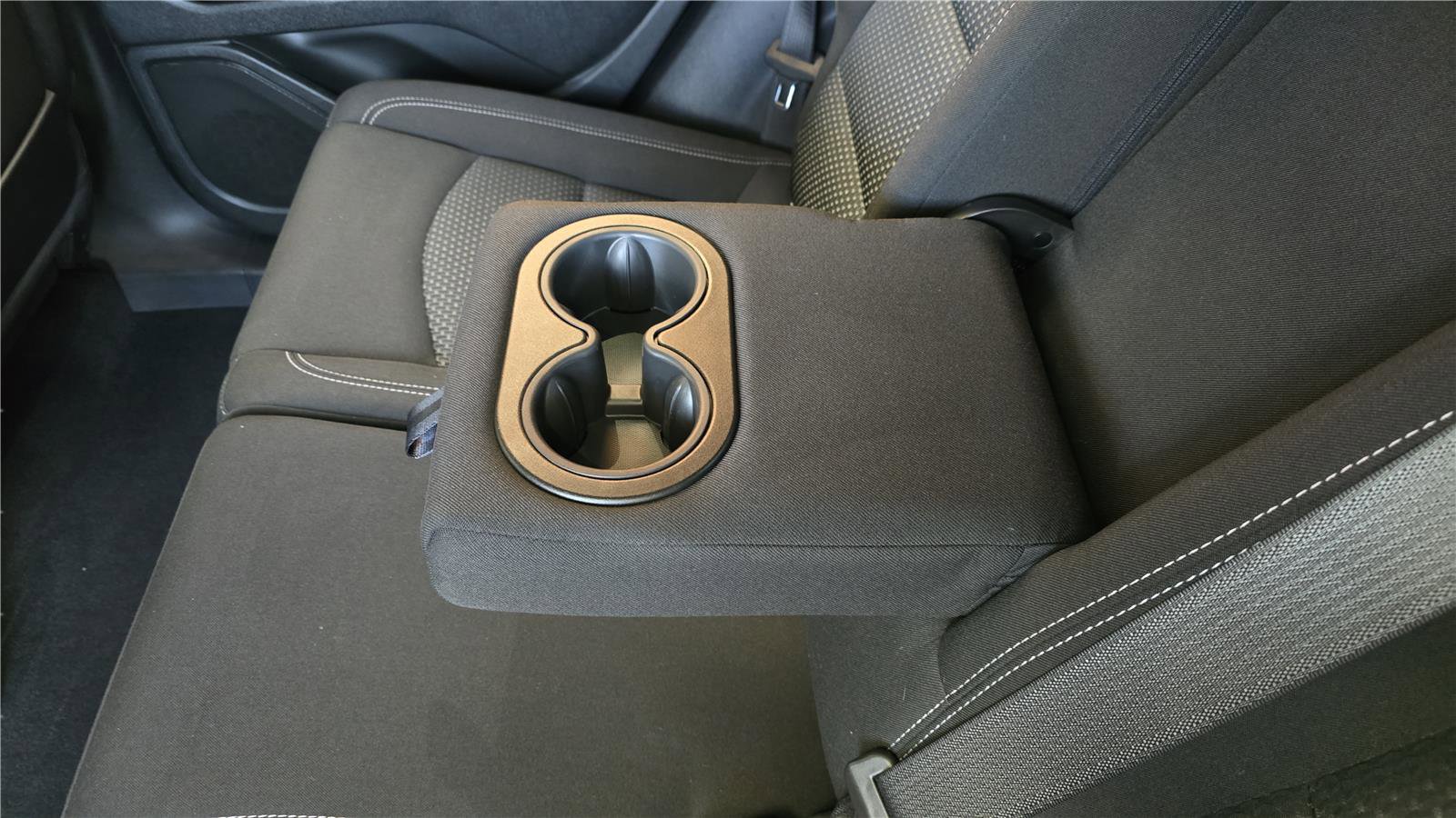 Used 2022 GMC Terrain SLE w/ Driver Convenience Package image 16