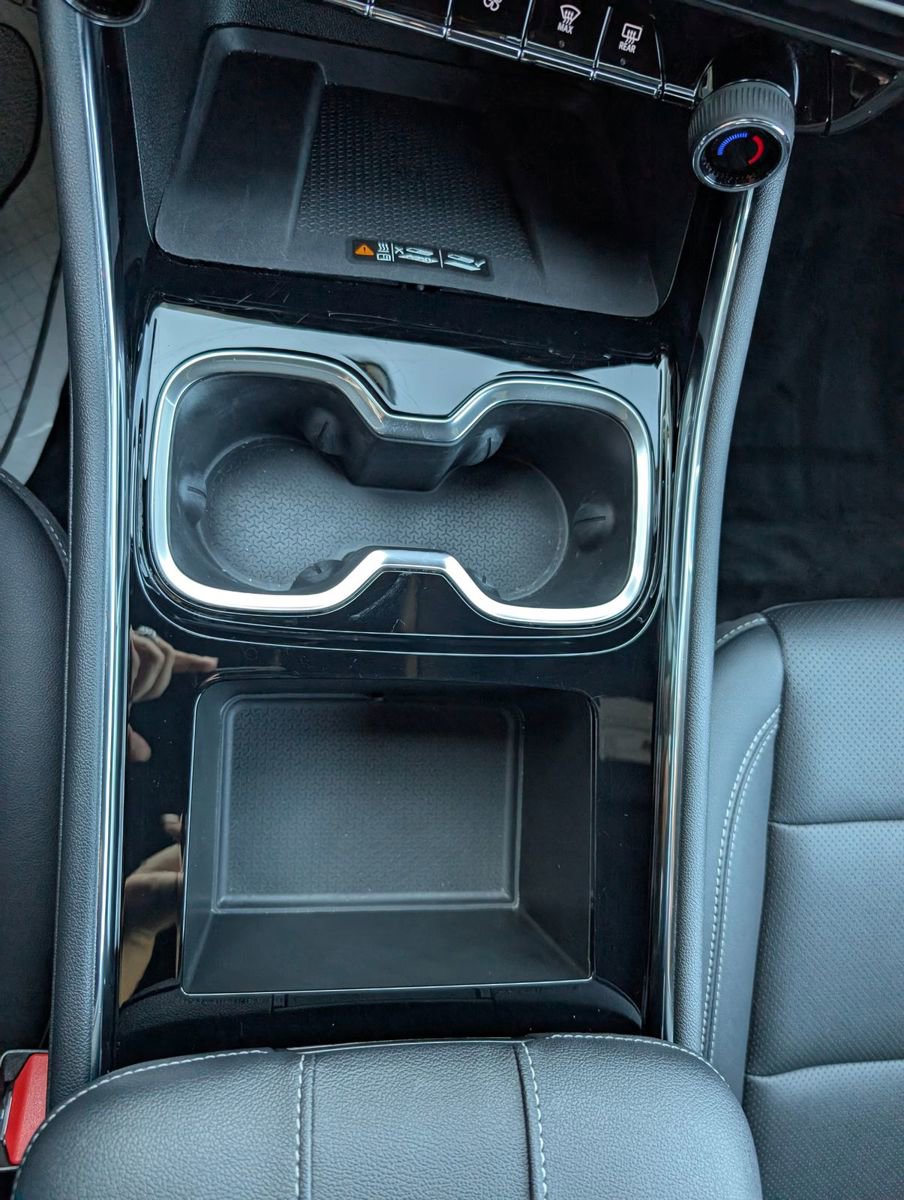 Certified 2025 Chevrolet Traverse LT image 24