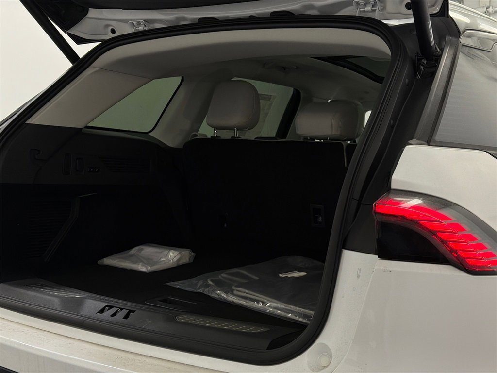 New 2026 Lincoln Nautilus Reserve image 8