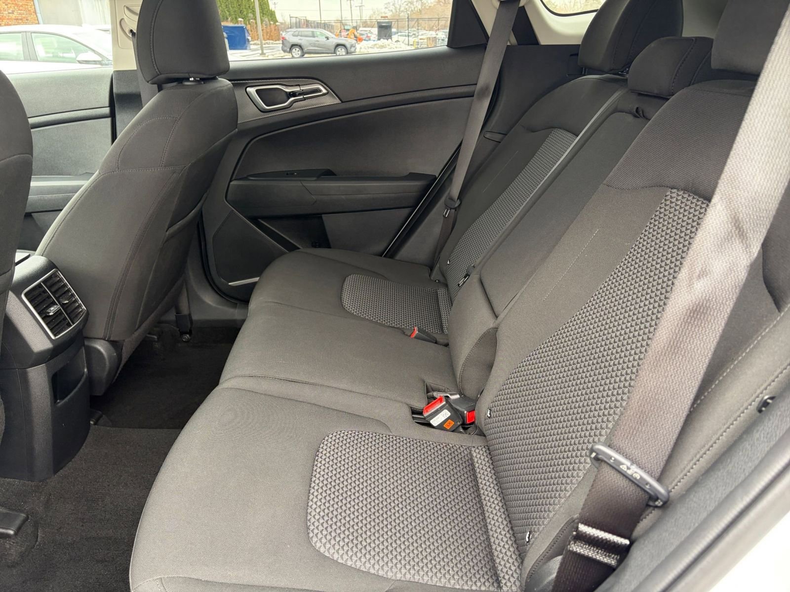 Used 2025 Kia Sportage LX image 23