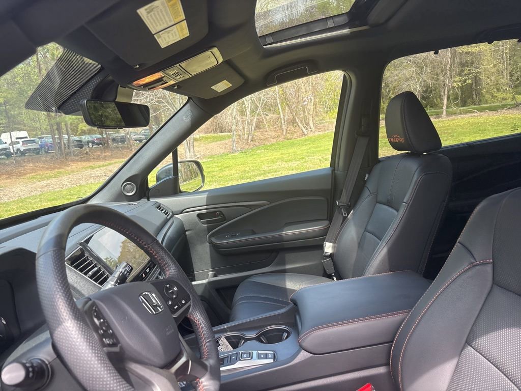 Used 2024 Honda Passport TrailSport image 12