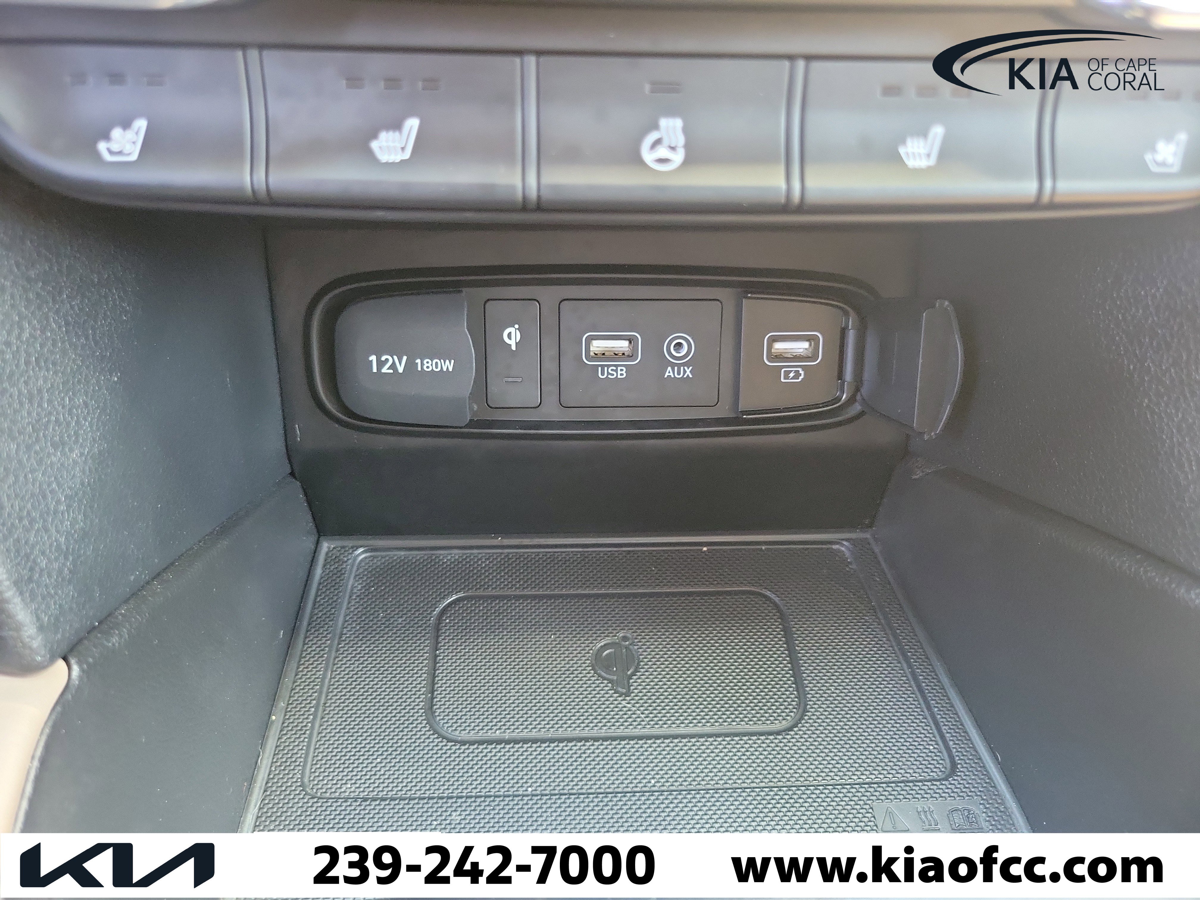 Used 2020 Hyundai Santa Fe Limited FWD image 32