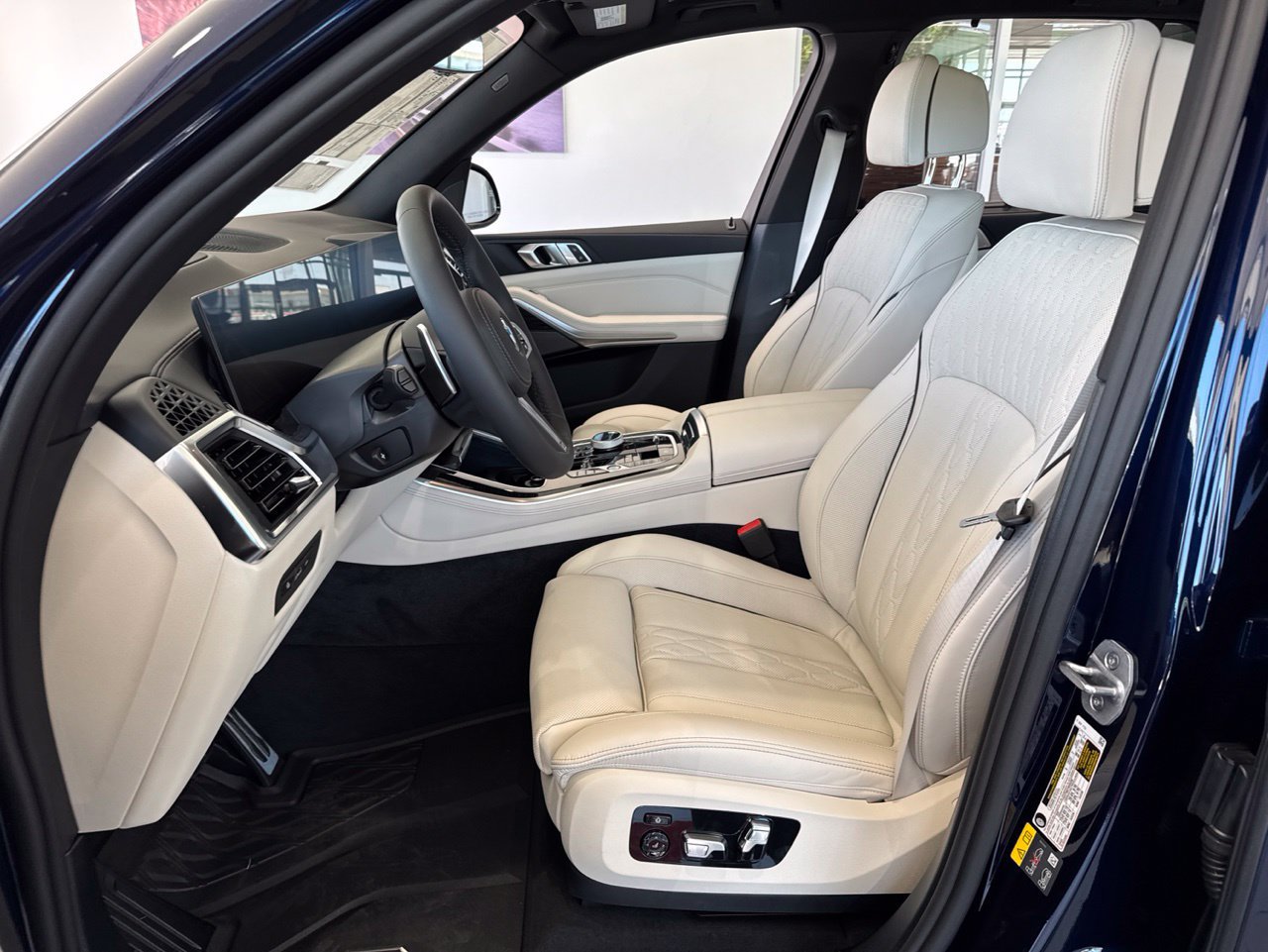 New 2026 BMW X5 xDrive50e w/ Executive Package AWD/4WD image 14