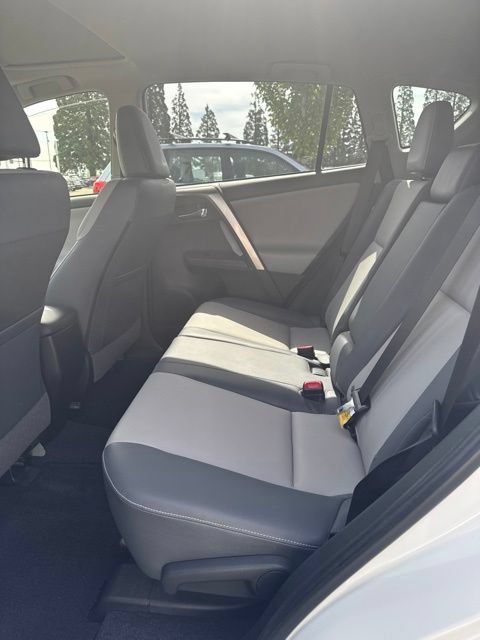 Used 2015 Toyota RAV4 Limited FWD image 8