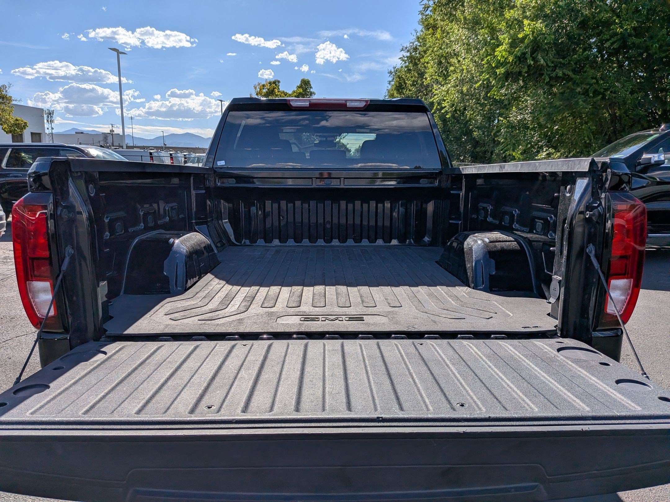 Certified 2026 GMC Sierra 1500 Elevation AWD/4WD image 31