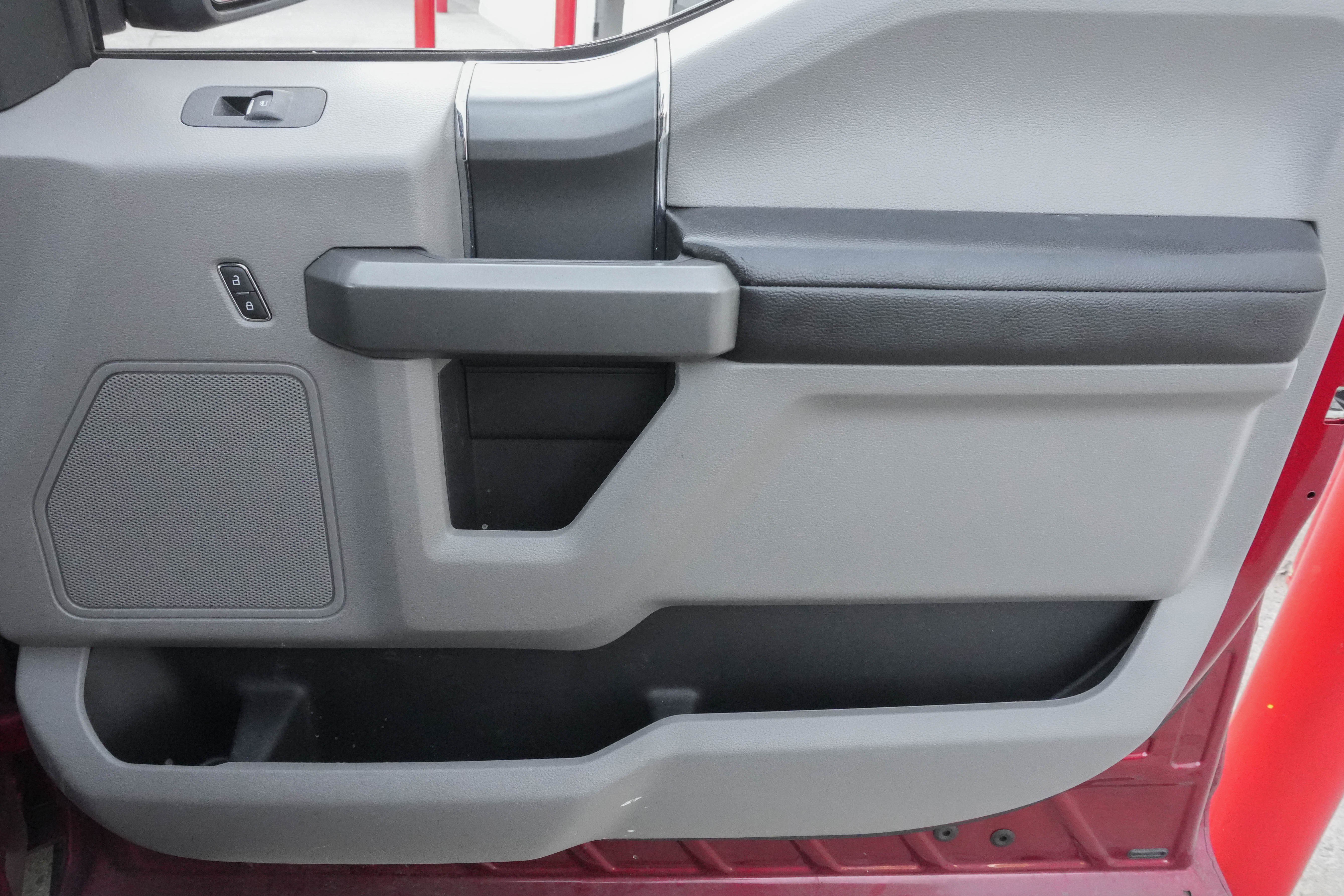 Used 2018 Ford F150 XLT w/ Equipment Group 302A Luxury image 32