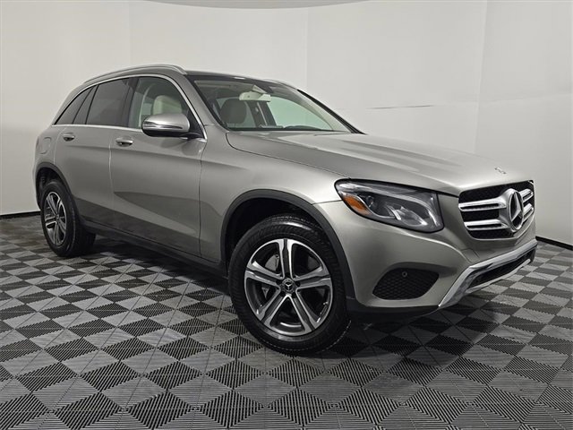 Used 2019 Mercedes-Benz GLC 300 4MATIC image 9