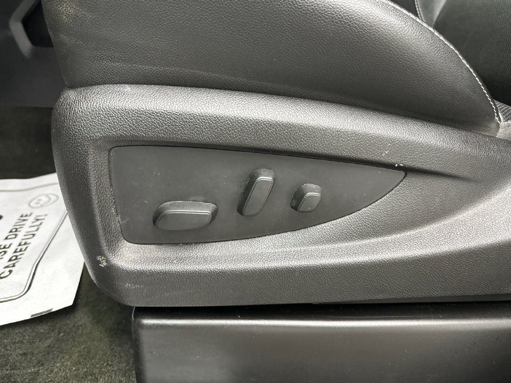 Used 2016 Chevrolet Silverado 1500 LTZ Z71 w/ LTZ Plus Package AWD/4WD image 10