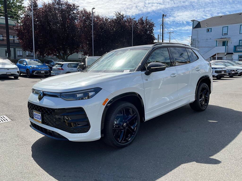 New 2026 Volkswagen Tiguan SE R-Line AWD/4WD image 4