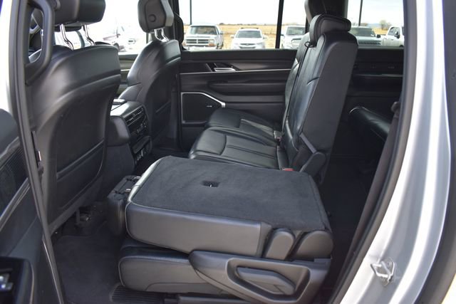 Used 2024 Jeep Wagoneer L Series II w/ Flexible Seating Group image 21