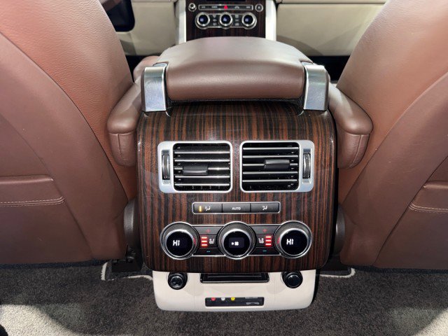 Used 2013 Land Rover Range Rover Autobiography image 57