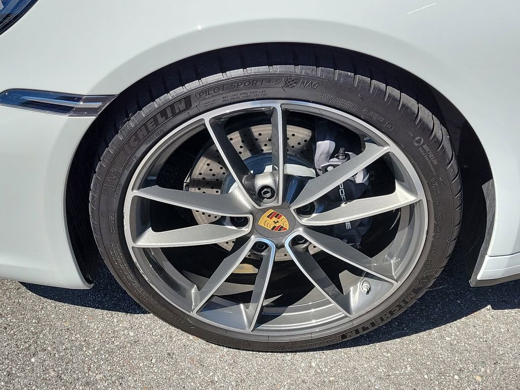 Certified 2024 Porsche 911 Carrera image 12
